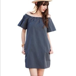 Banana republic off the shoulder pin stripe dress